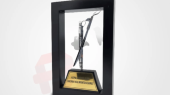 plakat kombinasi custom